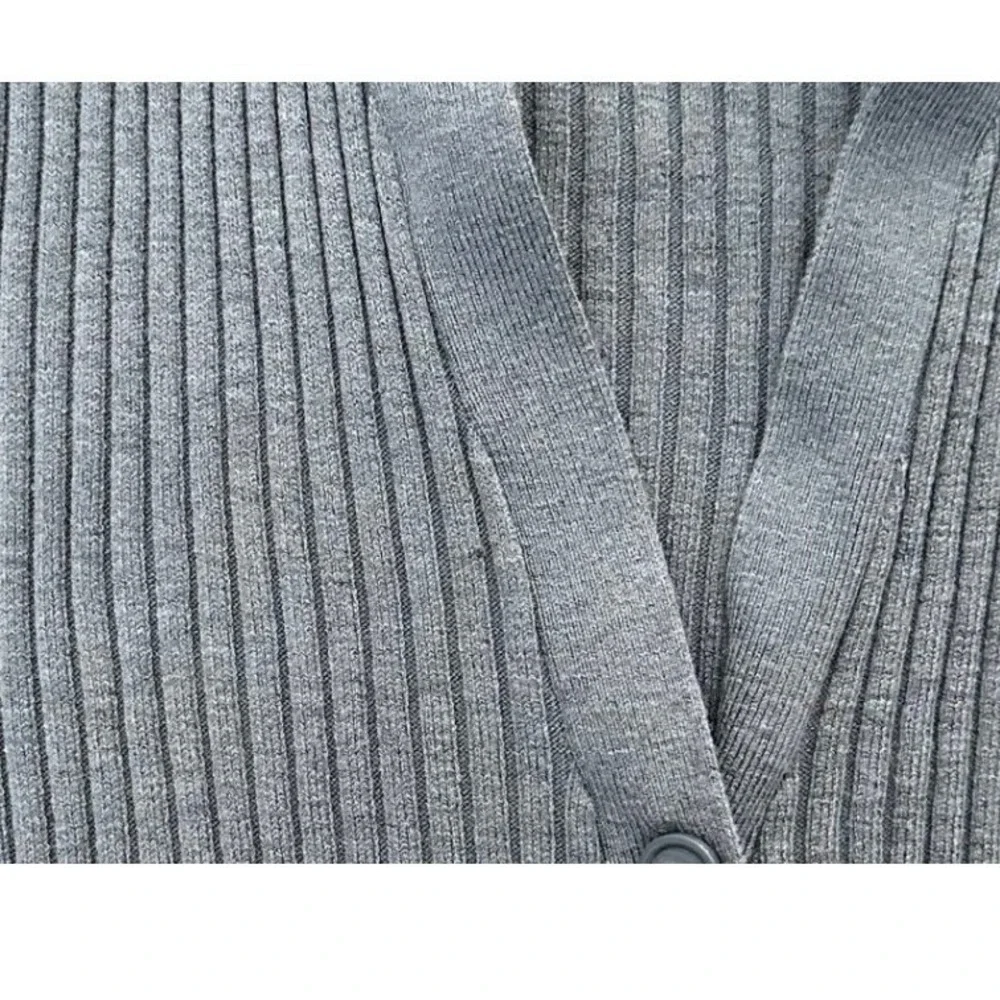 Aerie Collared Cropped Button Down Cardigan M Blue 90s Preppy Clean Girl - Picture 10 of 10
